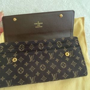 Authentic LV canvas wallet